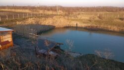 Lazulda - tó, kiülő, ház