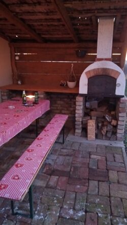 Lazulda - terasz, sütő, padok